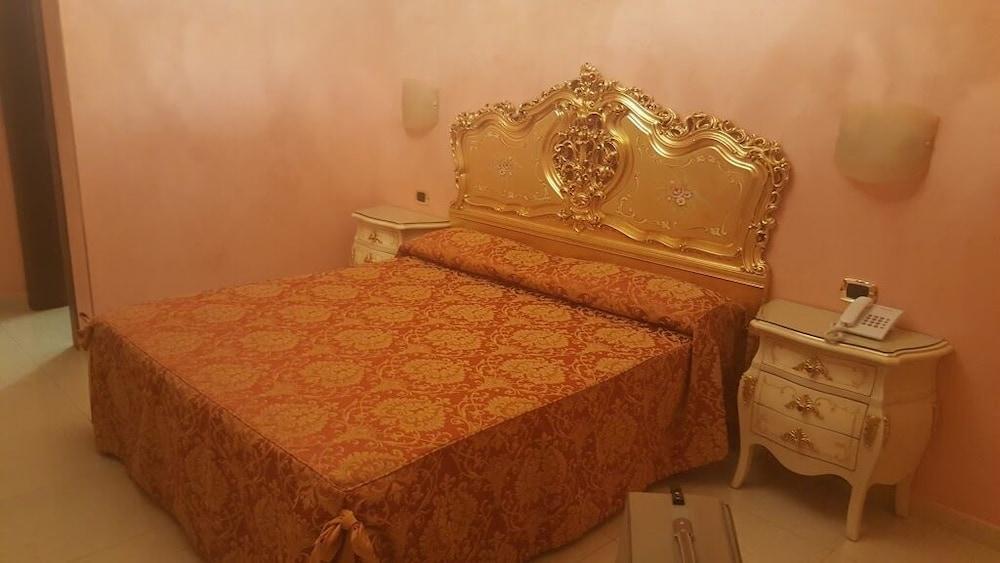 Hotel Riva Del Sole Porto Cesareo Buitenkant foto
